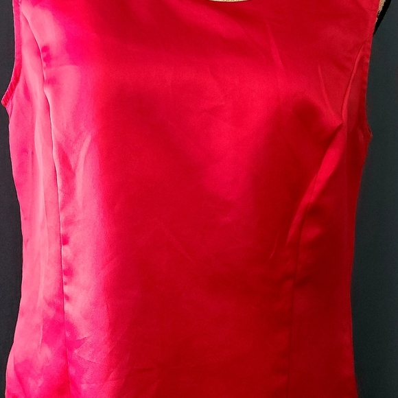 Sag Harbor Red Sleeveless Shirt size 10 with zipper on the side. - Picture 12 of 15